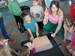 b_1024_768_0_00_images_2023_2024_Swietlica_Pierwsza_pomoc_428653667_863738678887415_657374034642757700_n